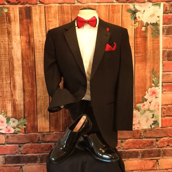 Geoffrey Beene Tuxedo Coat - Picture 4 of 17